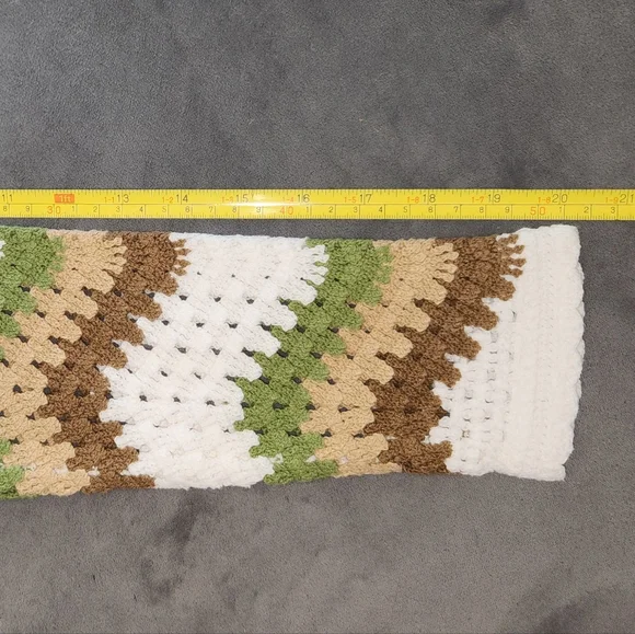 Truth by Republic Green Brown White Chevron Cropped Crochet Sweater - Picture 10 of 10